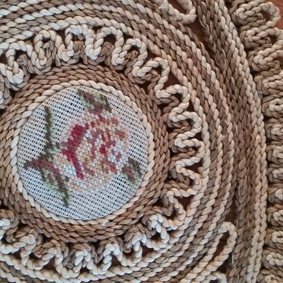 ⭐️ Host Pick ⭐️ Vintage Wicker Trivet Table Topper with needlepoint accent - Picture 3 of 6